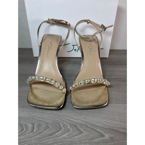 Betsey Johnson SB-JACY Gold Pearl Rhinestone Stacked Heel Sandals Women's 8M - Picture 3 of 10